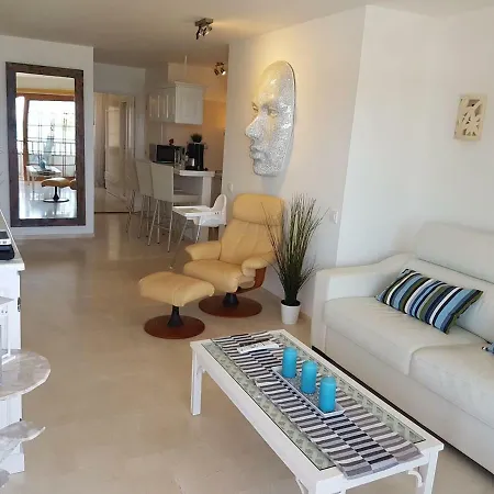 Playa Del Duque In 1st Sea Line Directly On The Beach, Heated Pool, Wifi, Balcony Appartement *